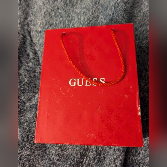 New Authentic GUESS W11524L5 White Crystal Accented Black Patent Leather Watch - Picture 6 of 6